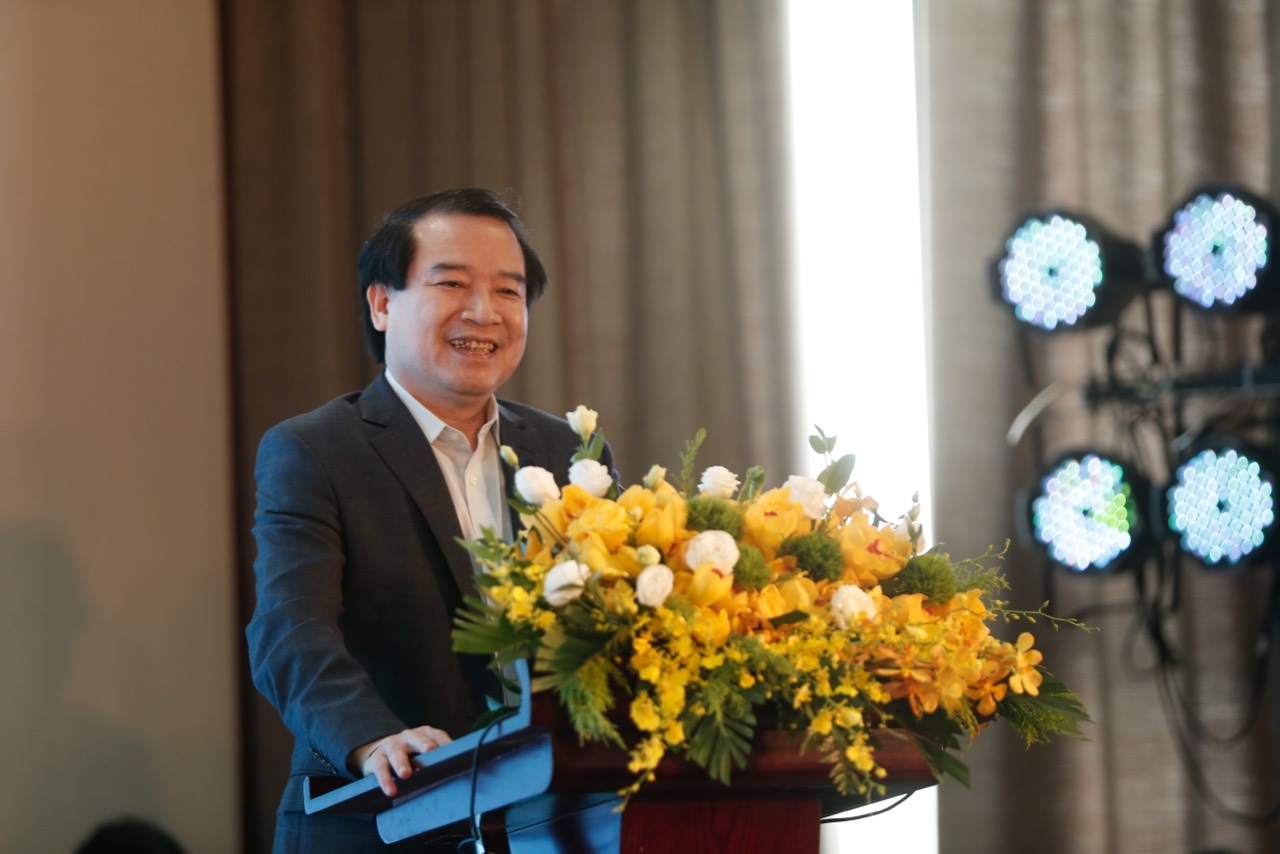 Ông Hà Văn Siêu, Phó Tổng cục trưởng Tổng cụcDu lịch phát biểu khai mạc Toạ đàm